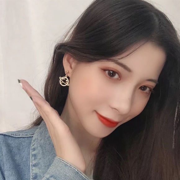 Crystal Planet Saturn and Gold Stars Dangle Earrings - Picture 2 of 16